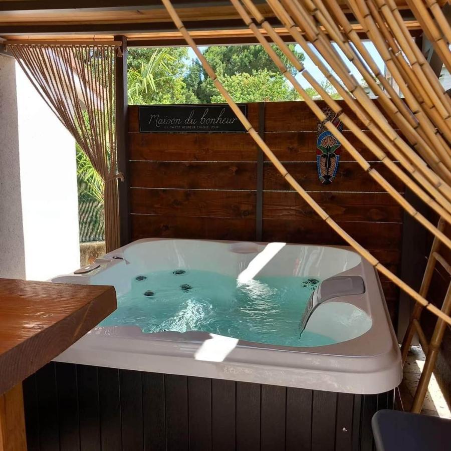 Love Room Avec Spa Nérac Εξωτερικό φωτογραφία