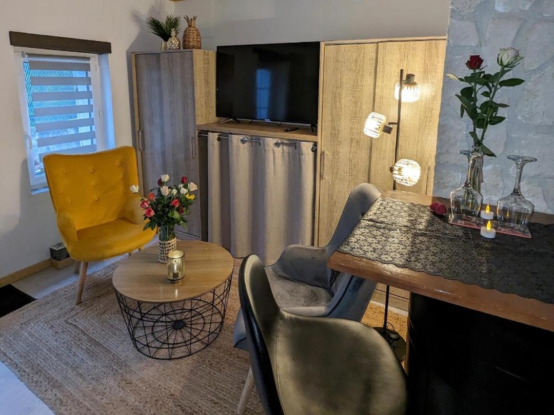 Love Room Avec Spa Nérac Εξωτερικό φωτογραφία