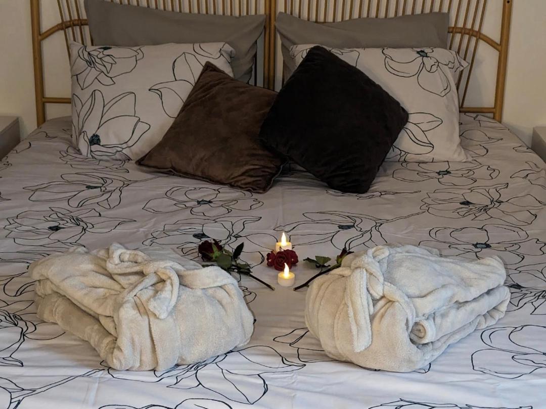 Love Room Avec Spa Nérac Εξωτερικό φωτογραφία
